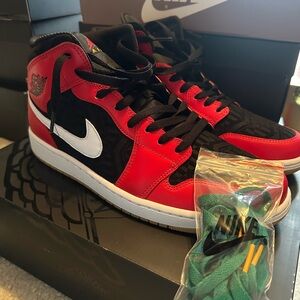 Jordan 1 Mid SE